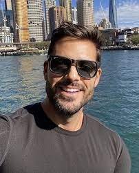 Carlos M